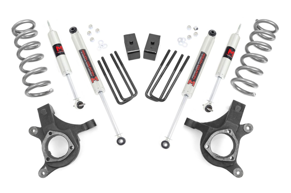 Chevrolet Silverado 1500 Classic Suspension Lift Kit - Front + Rear - Rough Country - 4.5 Inch Lift + M1 - 2007